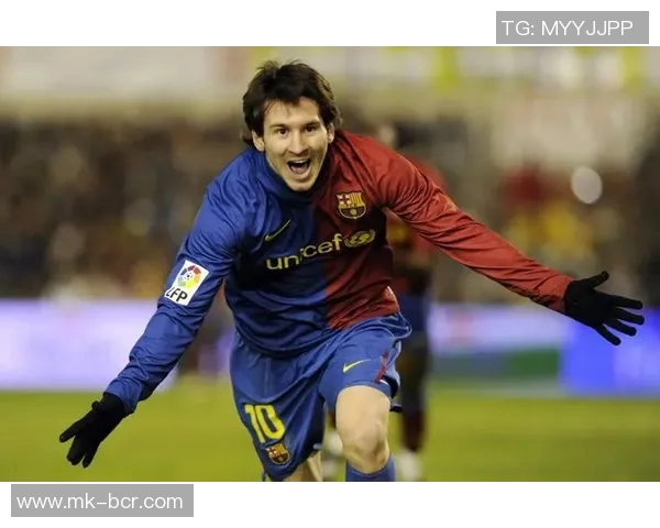 大洋洲足球传奇巨星：从草根到顶尖球员的成长之路